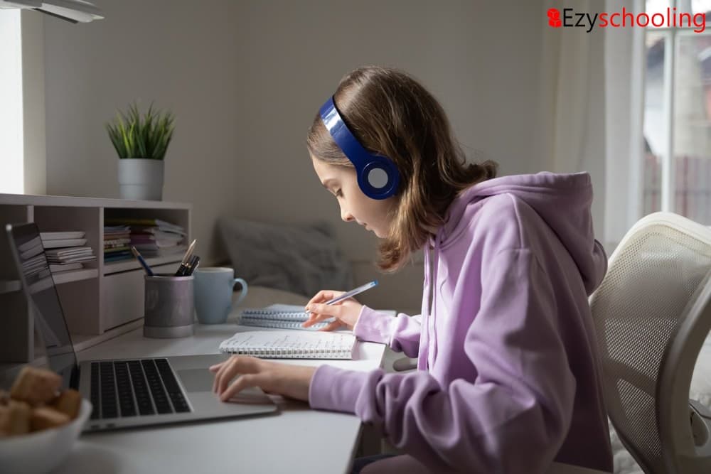 Kashmir to Start Radio Classes for School Students from Tomorrow