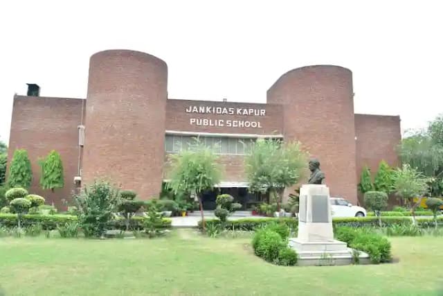 Jankidas Kapur Public School Gallery