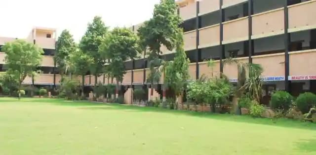 Hindu Senior Secondary School Gallery