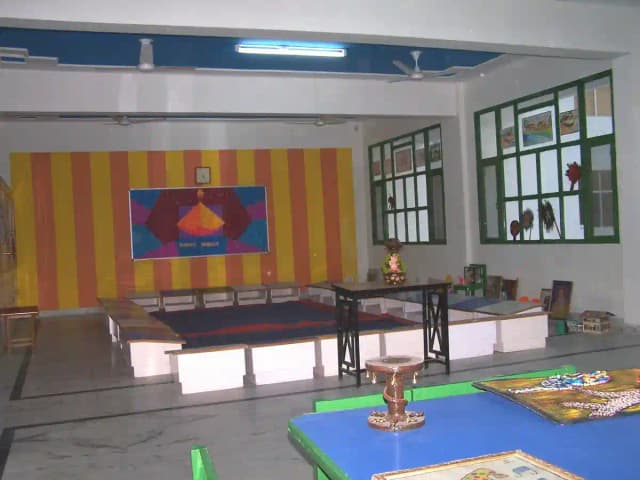 SHEMFORD Futuristic School Gallery