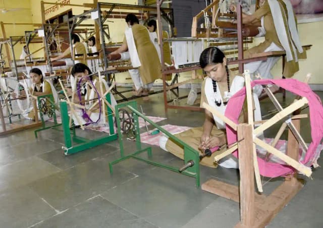 Pratibhasthali Gyanodaya Vidyapeeth Gallery