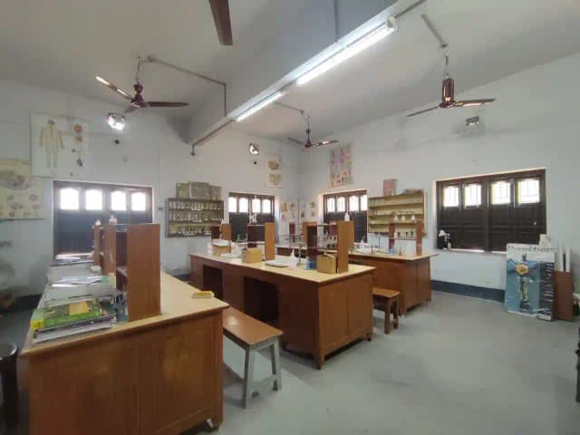 Howard Memorial School Gallery