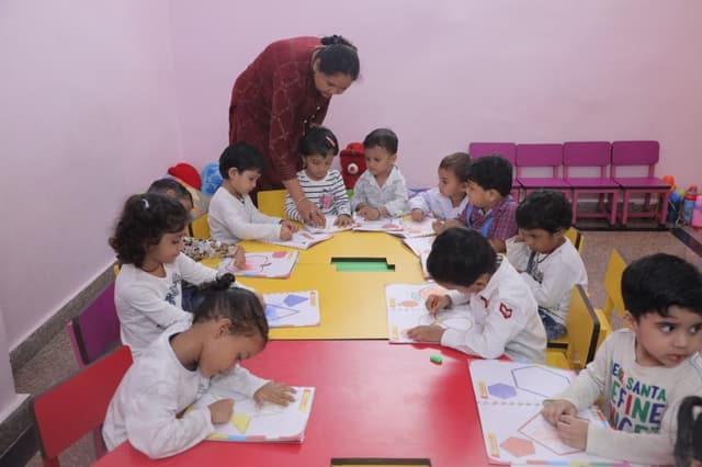 The Mom's Lap Pre School Gallery