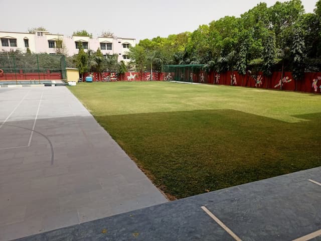 De Indian Public School Gallery