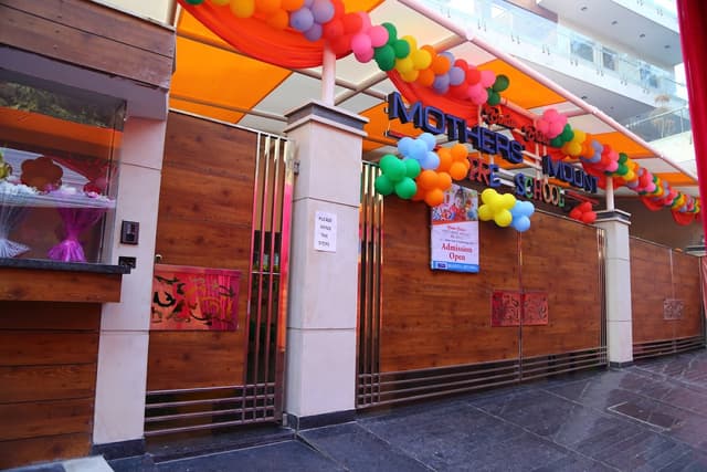 Bindu Batra's Mothers' Mount School Gallery