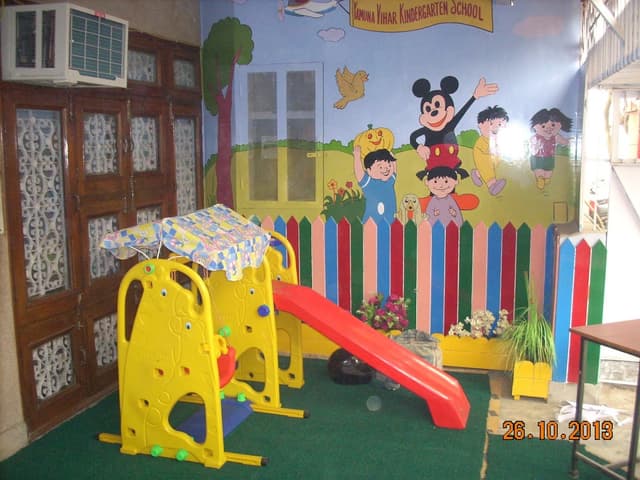 Yamuna Vihar Kindergarten School Gallery