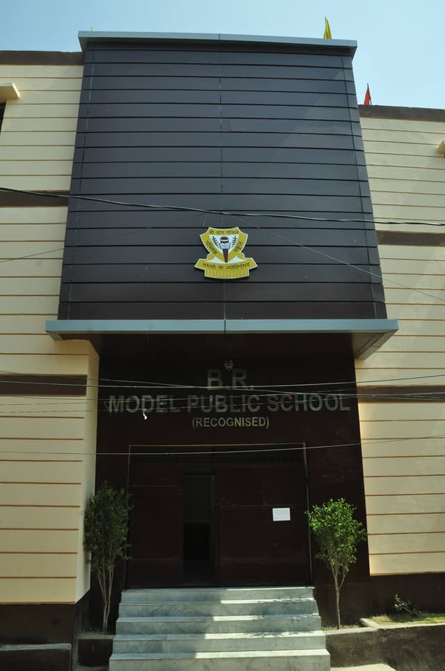 BR Model Public School Gallery