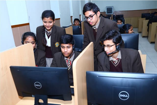 Raman Munjal Vidya Mandir Gallery