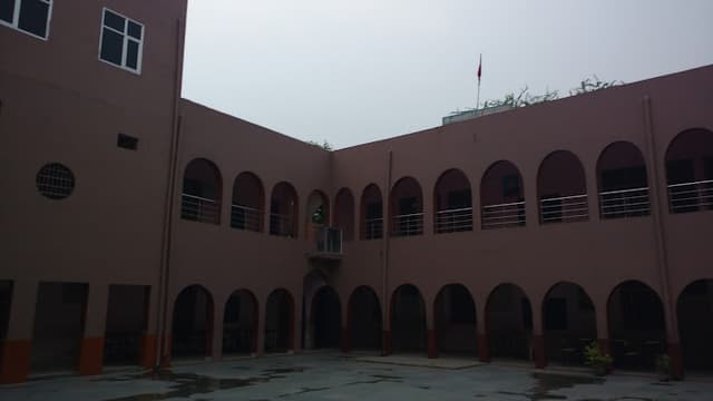 Green Land High School Gallery