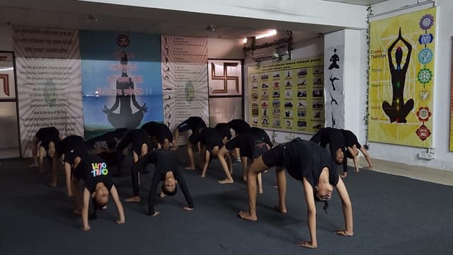 The Indian Heights School Gallery