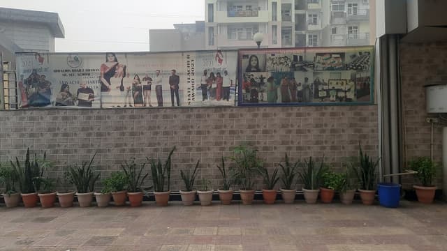 Arwachin World School Gallery