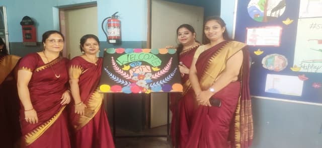 M.L. Public School Gallery