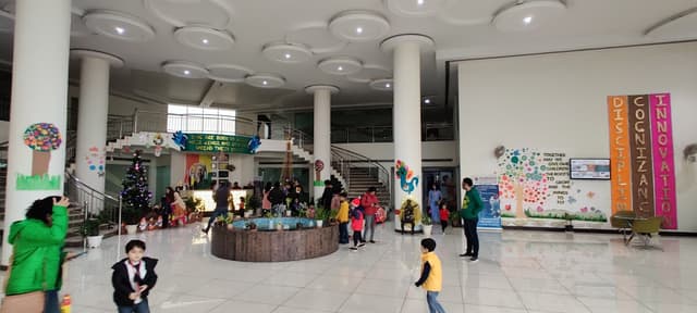 Florence International School Gallery