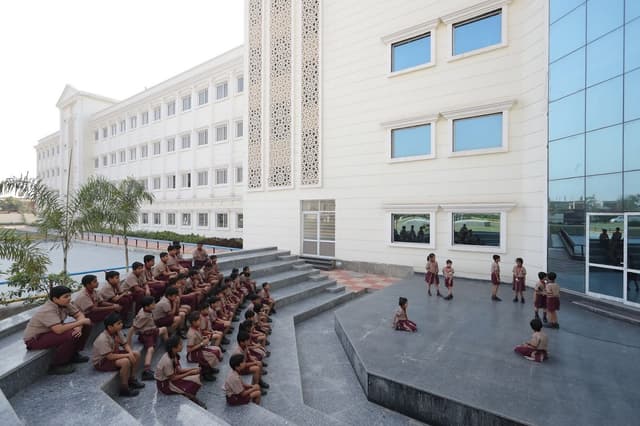 Florence International School Gallery