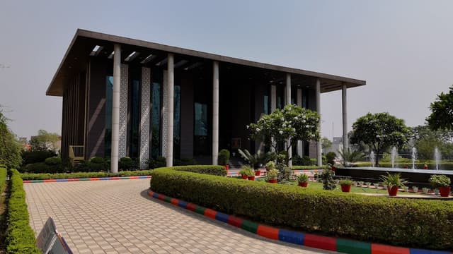 The Wisdom Tree School Gallery