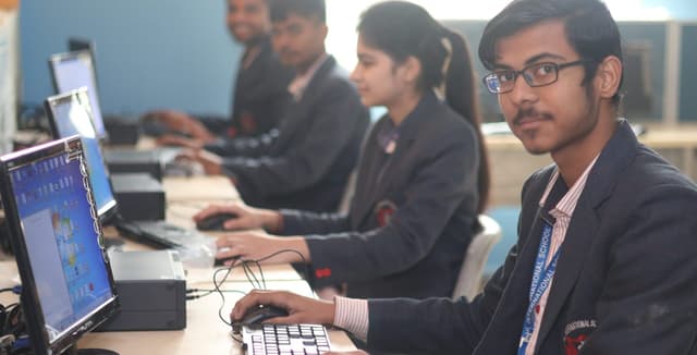 HL International School Gallery