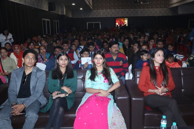 Holy Public School Gallery