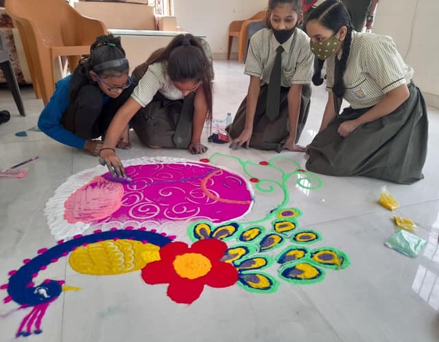 Mount Vinson School Gallery