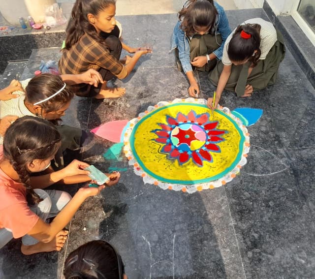 Mount Vinson School Gallery