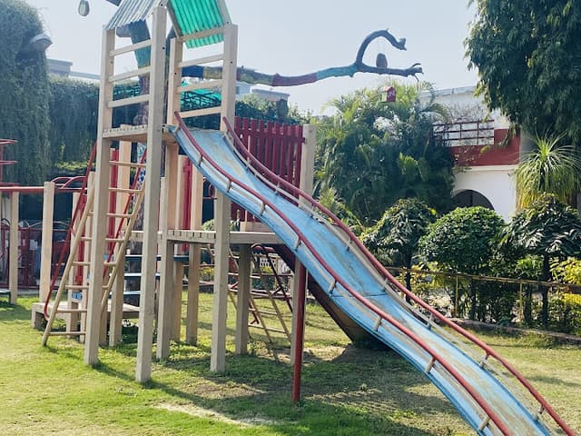 The Lucknow Public Collegiate Gallery