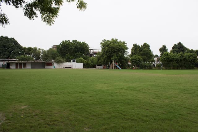 The Lucknow Public Collegiate Gallery