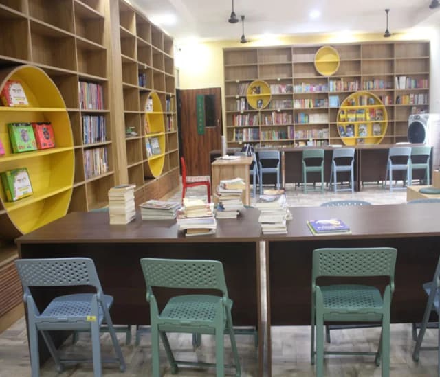 Iris Crown School Gallery