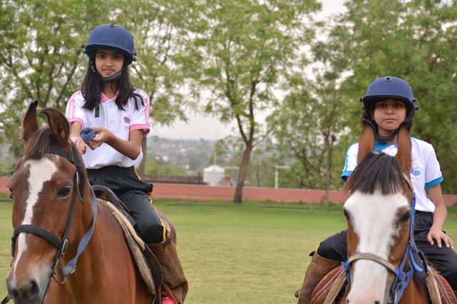 Dundlod Girls School Gallery
