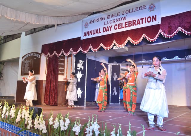 Spring Dale College Gallery