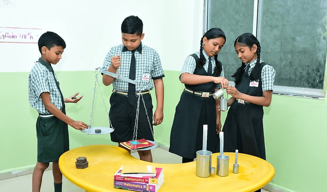 Dnyanvardhini English Medium School Gallery