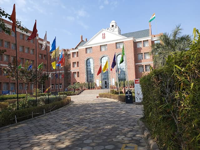 Scottish High International School Gallery