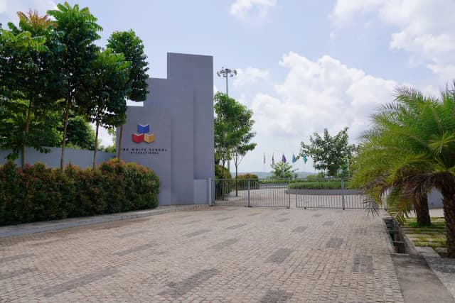 The White School International Gallery