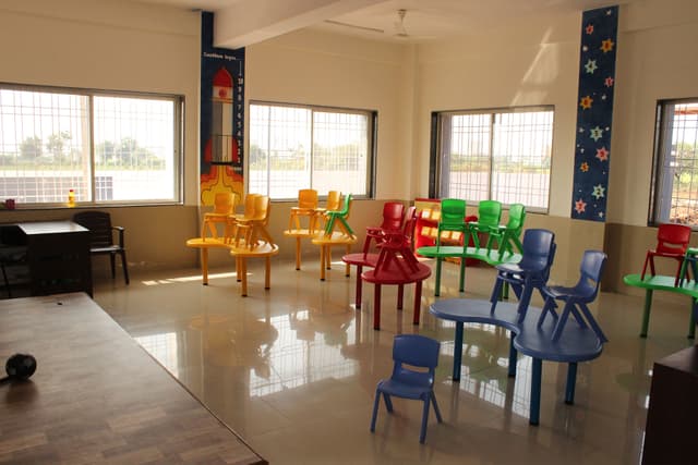 Gladiolus English Medium School Gallery