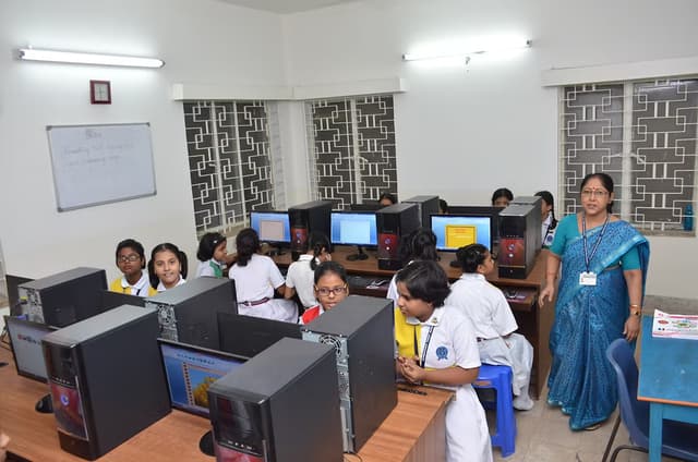 Gurbachan Singh Sondhi Girls School Gallery