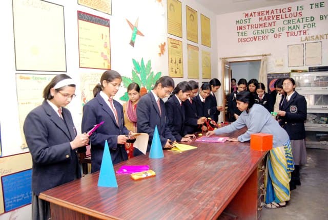 Rani Laxmi Bai Memorial Senior Secondary School Gallery