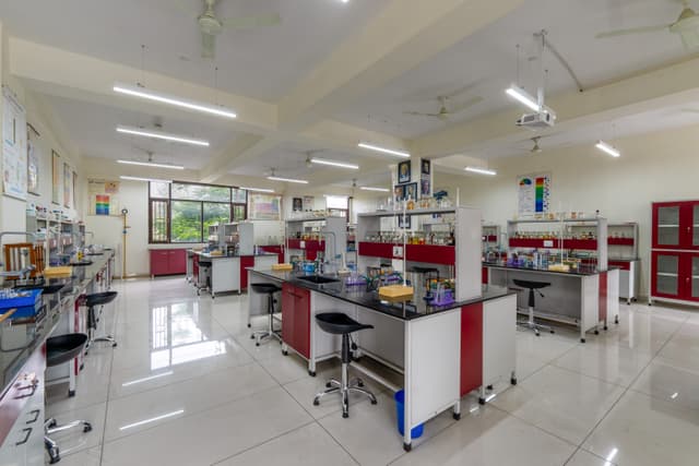 The TonsBridge School Gallery