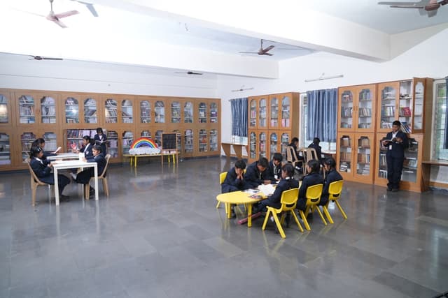 Rotterdam International School Gallery