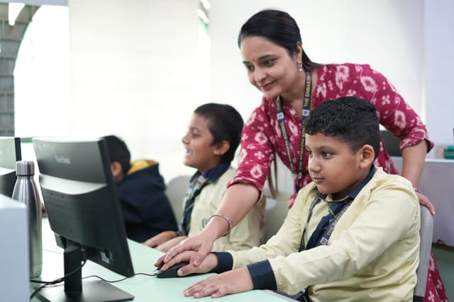 The Samarth School - Wazirabad Road Gallery