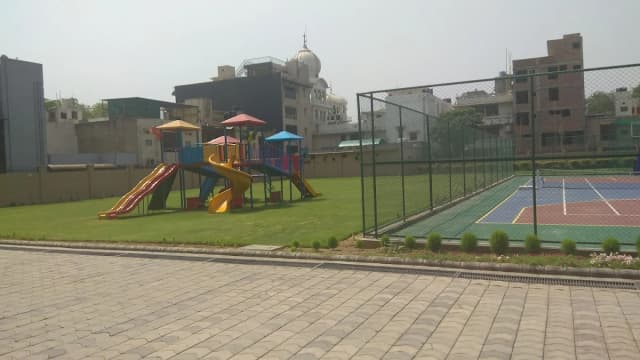 Maxfort School Gallery