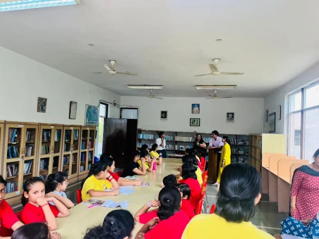 Shigally Hill International Academy Gallery