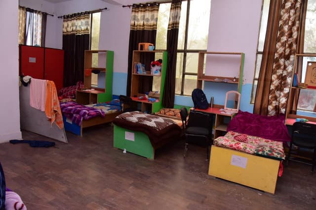 Career Defence School Gallery