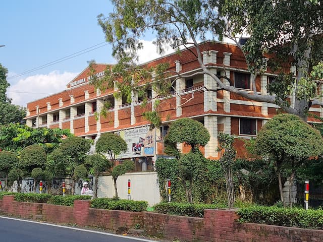 Seven Oaks School Gallery 0