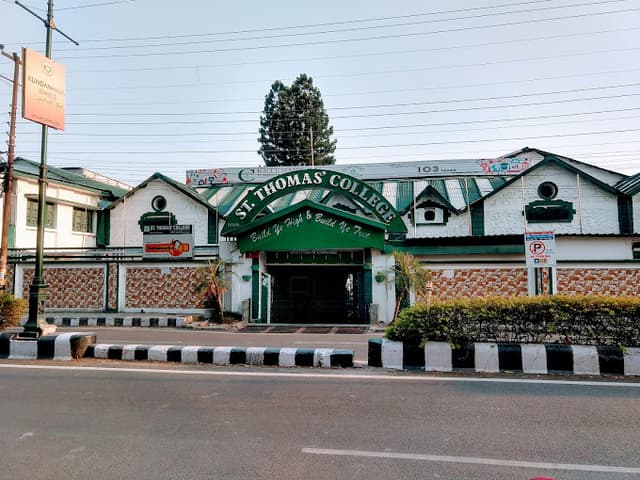 St. Thomas College Gallery 0