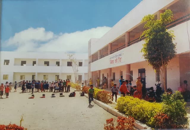 Kavi Moropant Shikshan Sanstha School Gallery 0