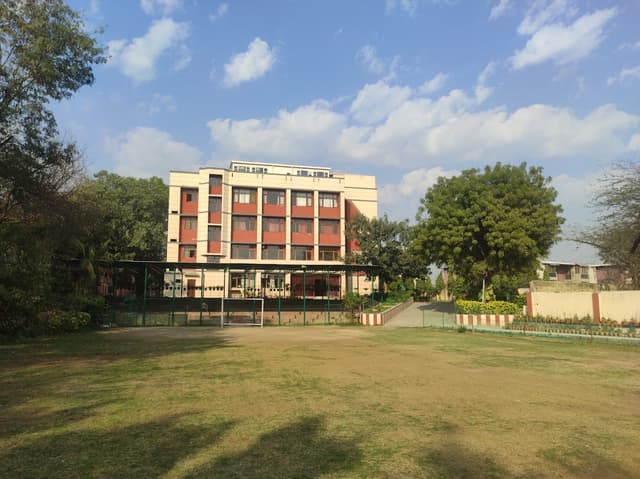 Lalit Mahajan SVM Senior Secondary School Gallery 0
