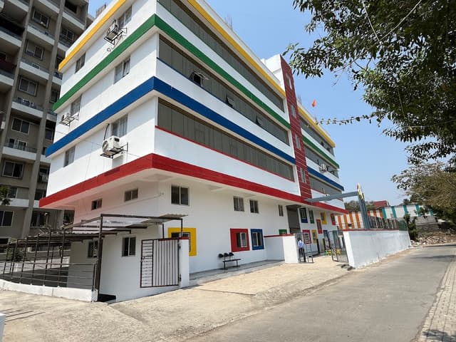 Boston World School Gallery 0