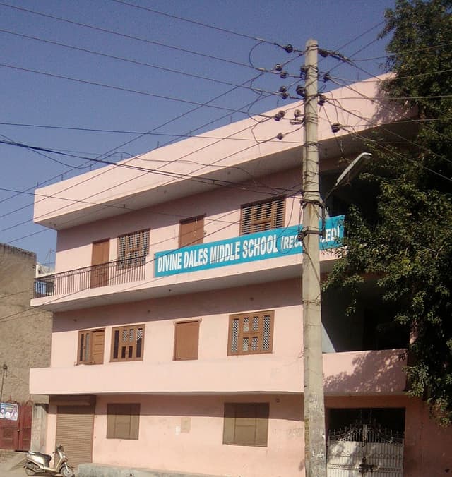 Divine Dales Middle School Gallery 0