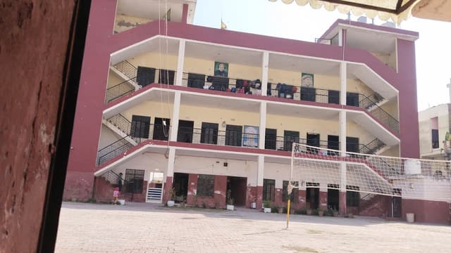 Meer Public School Gallery 0