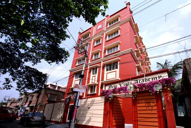 New Vista Academy Gallery 0