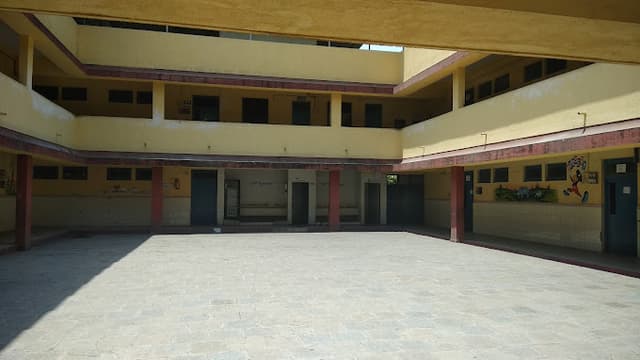 PES Central School Gallery 0