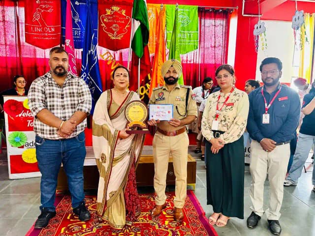 Radcliffe School Gallery 4